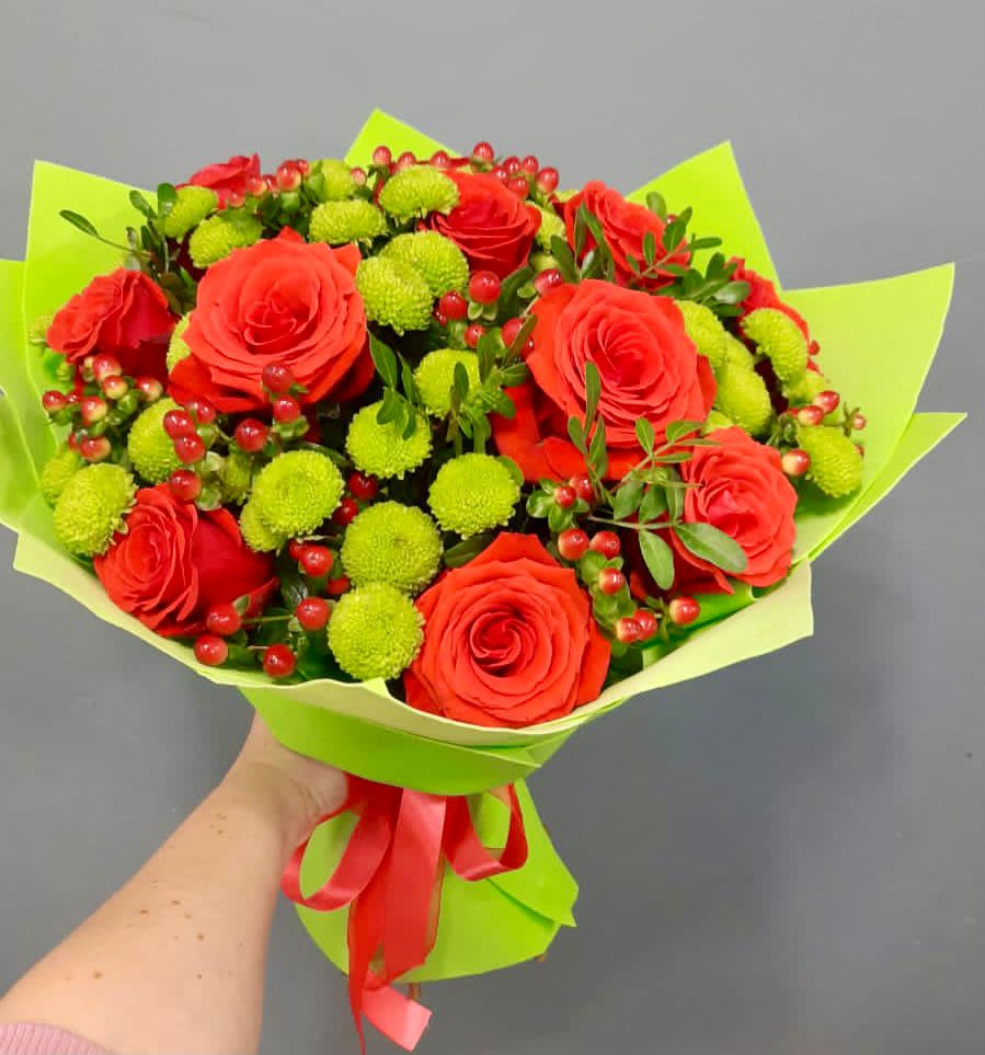 Букет цветов из: Хризантемы и Розы в Автурах