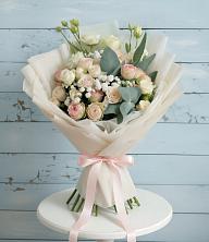 Букет цветов из:  Розы и Лизиантусы в Автурах