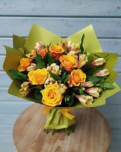 Букет цветов из:  Альстромерии и Розы в Автурах