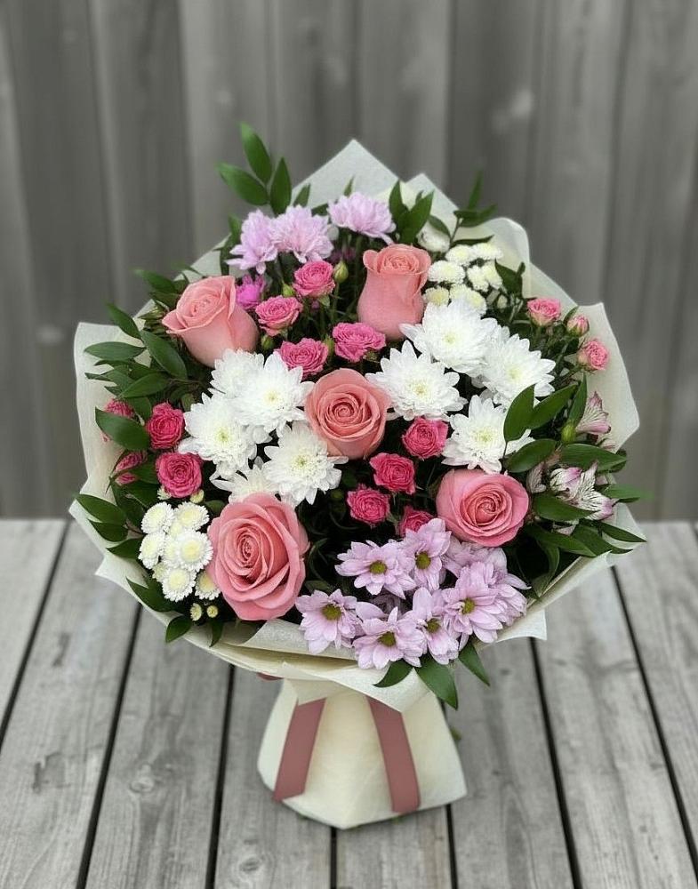 Букет цветов из: Альстромерии, Гвоздики, Розы и Хризантемы в Автурах