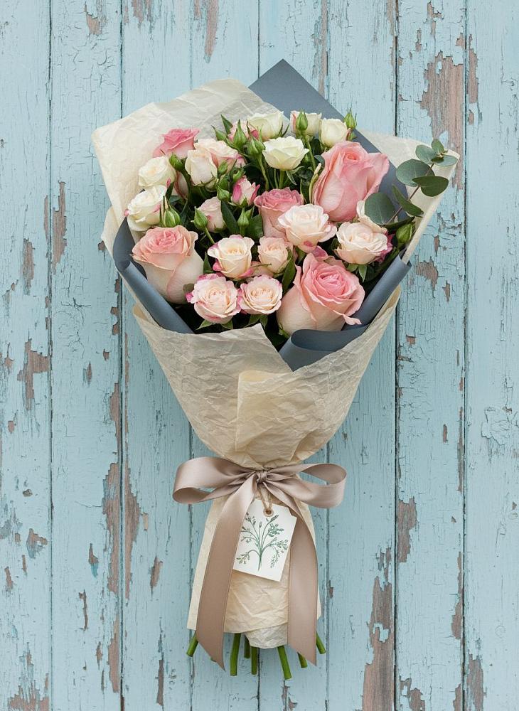 Букет цветов из: Розы в Автурах