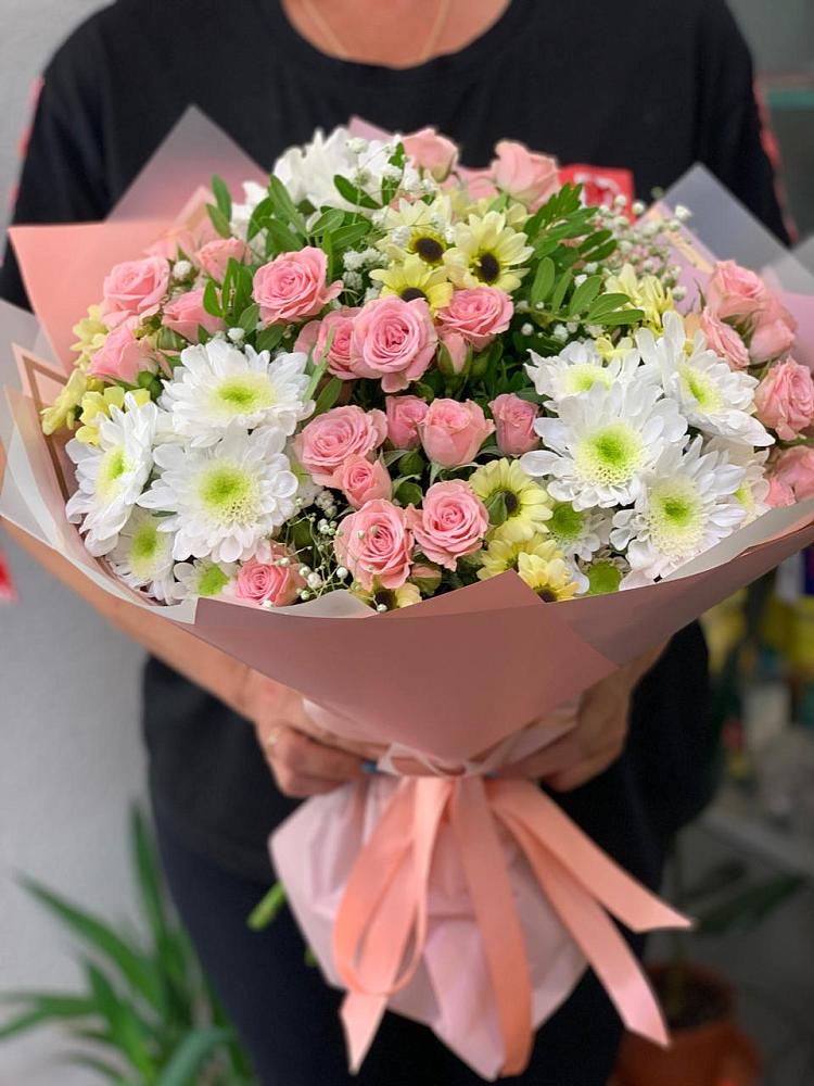 Букет цветов из: Розы и Хризантемы в Автурах