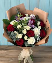 Букет цветов из:  Розы и Альстромерии #REPLACE_PRED# Автурах