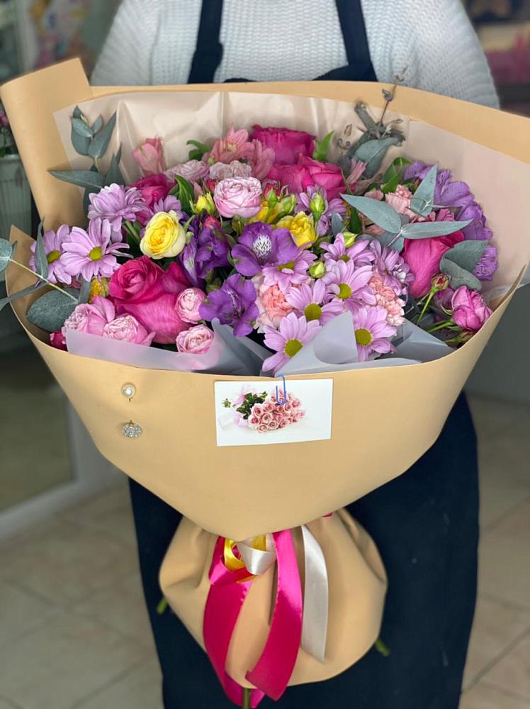 Букет цветов из: Хризантемы, Гвоздики и Альстромерии в Автурах