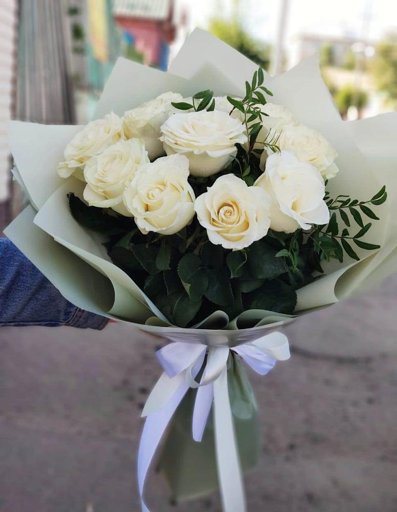 Букет Белые розы Проуд в Автурах