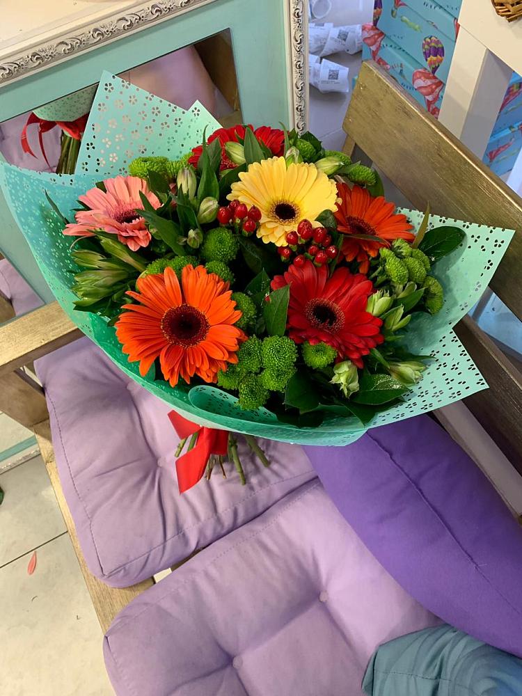 Букет цветов из: Герберы, Хризантемы и Альстромерии в Автурах