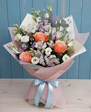 Букет цветов из:  Лизиантусы, Розы, Альстромерии и Гипсофила #REPLACE_PRED# Автурах