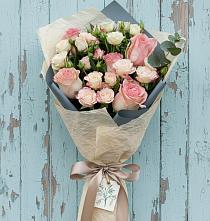 Букет цветов из:  Розы #REPLACE_PRED# Автурах