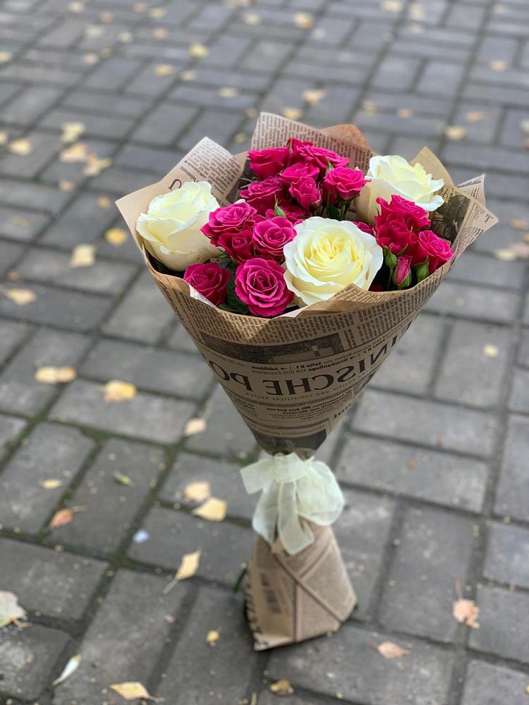 Букет цветов из: Розы в Автурах