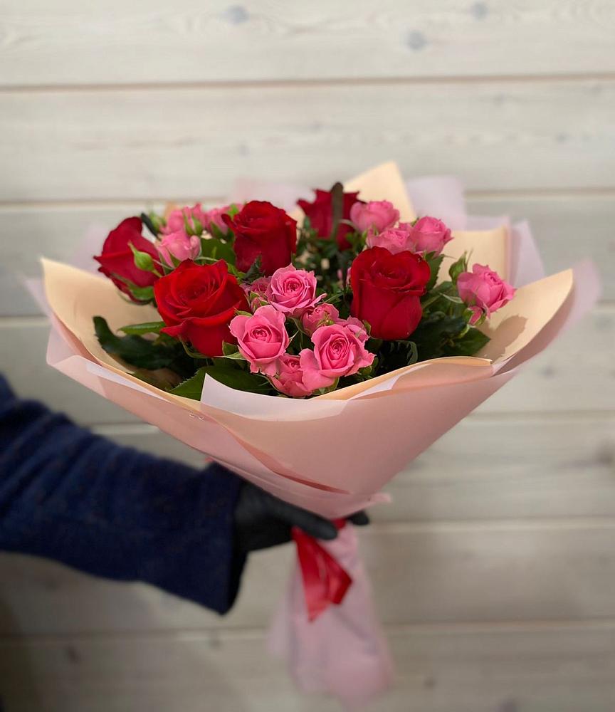 Букет цветов из: Розы в Автурах