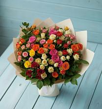 Букет Микс из разноцветных кустовых роз в Автурах